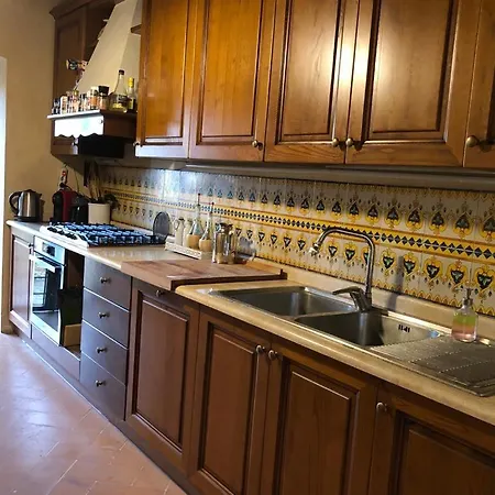 度假居 Borgo Dei Conti Campello 克利通诺河畔坎佩洛
