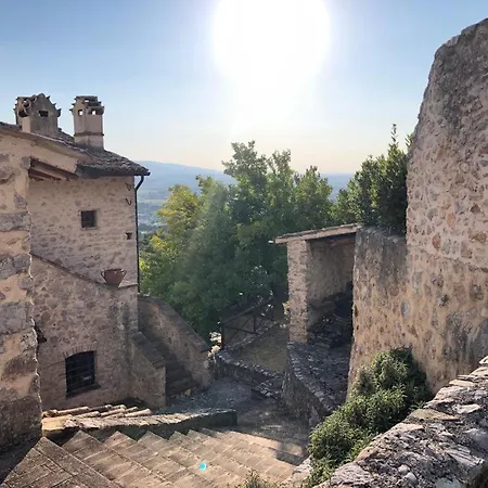 Borgo Dei Conti Campello Сasa de vacaciones