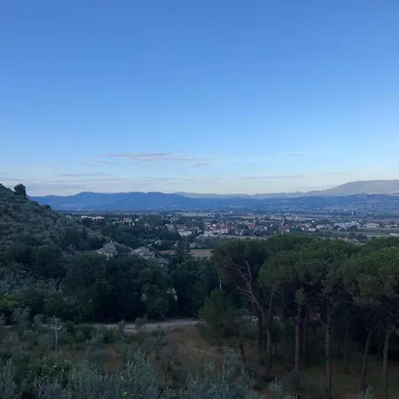 Borgo Dei Conti Campello 克利通诺河畔坎佩洛