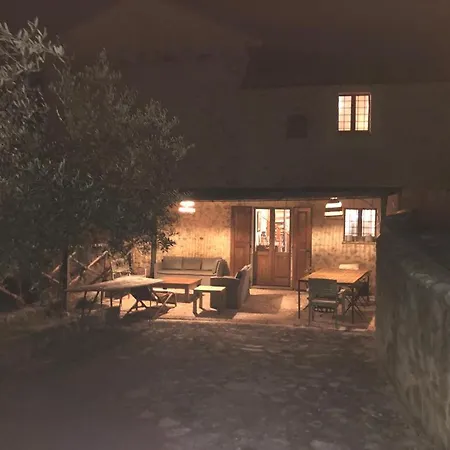 度假居 Borgo Dei Conti Campello *