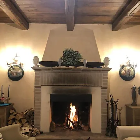 Semesterbostad Borgo Dei Conti Campello Campello sul Clitunno