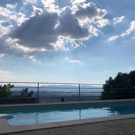 Borgo Dei Conti Campello 度假居 *