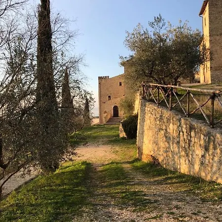 Borgo Dei Conti Campello Semesterbostad Campello sul Clitunno