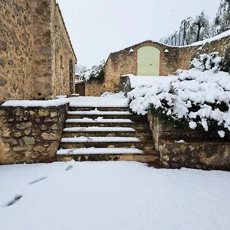 度假居 Borgo Dei Conti Campello 克利通诺河畔坎佩洛